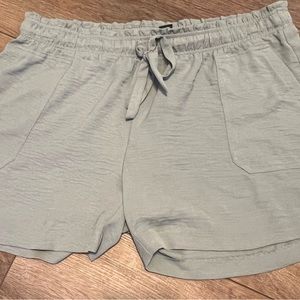 Women’s SOHO Sage Green Shorts Size XL
